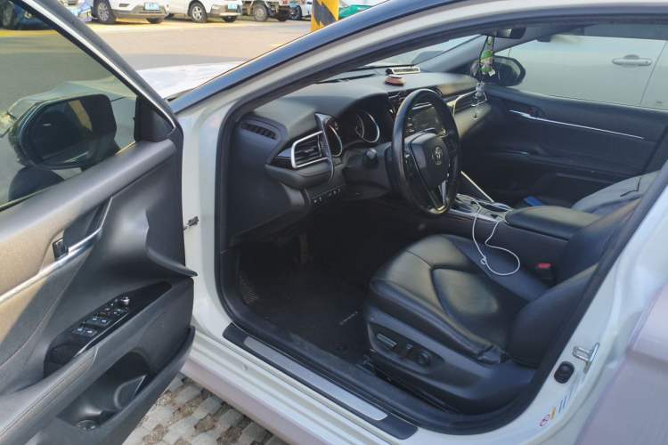 Used Toyota Camry 2018 2.5G Luxury Edition Driver Seat