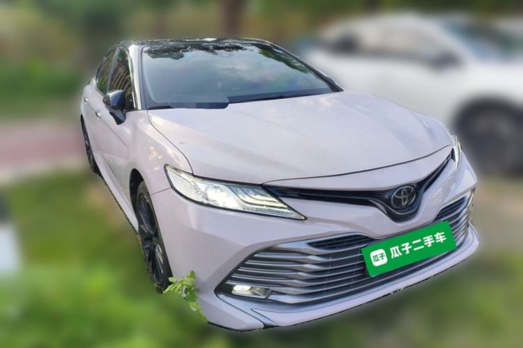Used Toyota Camry 2018 2.5G Luxury Edition Front Right 45 Deg