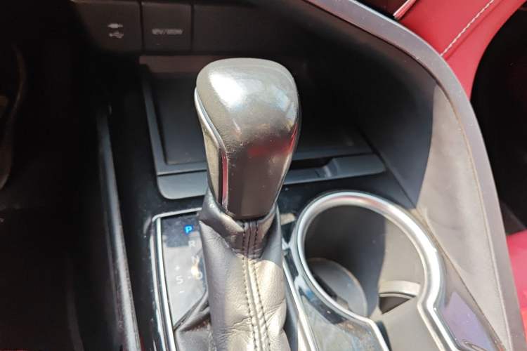 Used Toyota Camry 2018 2.5S Fēngshàng Edition Gear Lever