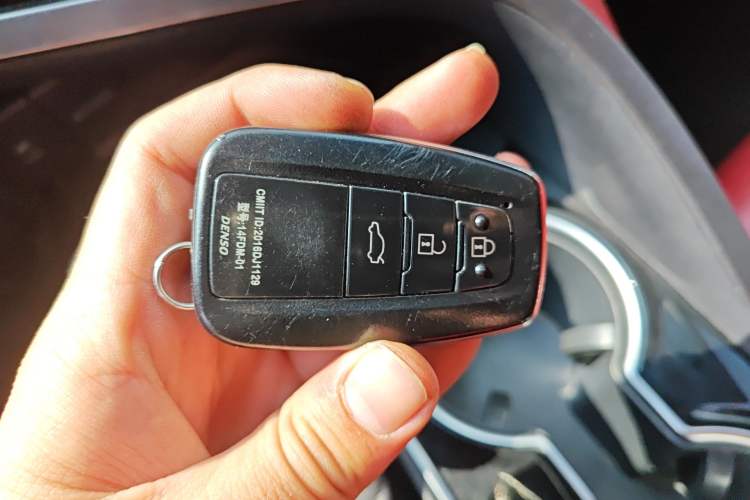 Used Toyota Camry 2018 2.5S Fēngshàng Edition Vehicle Key