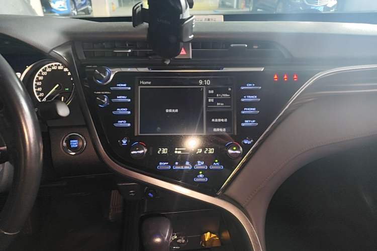 Used Toyota Camry 2018 2.5G Luxury Edition Audio And AC Panel