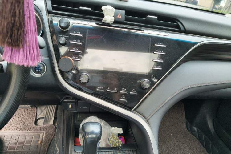 Used Toyota Camry 2018 2.5G Luxury Edition Audio And AC Panel