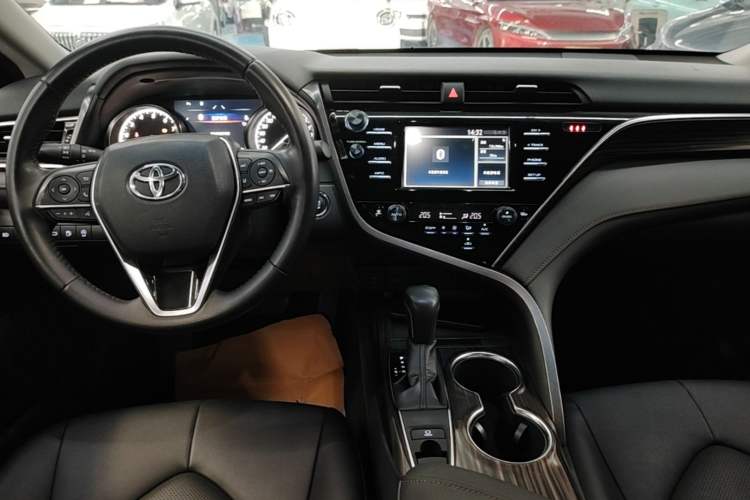 Used Toyota Camry 2018 2.0G Luxury Edition Audio And AC Panel