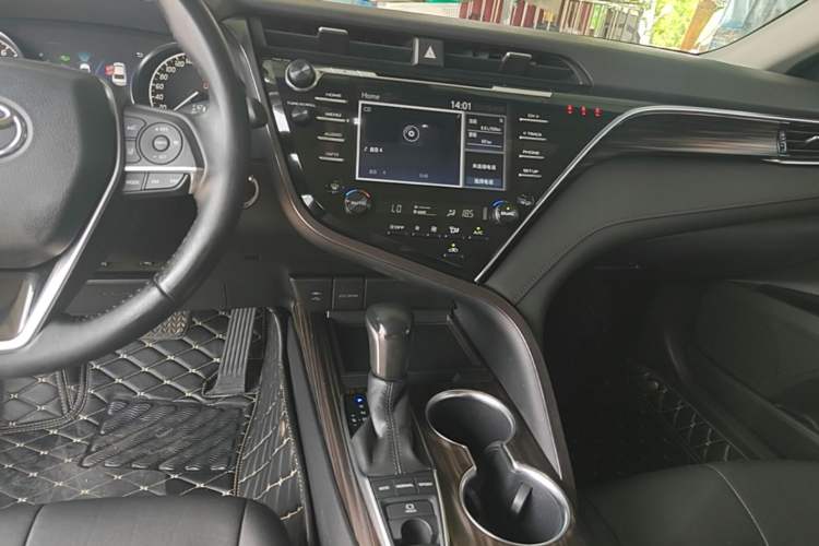 Used Toyota Camry 2018 2.5G Luxury Edition Audio And AC Panel
