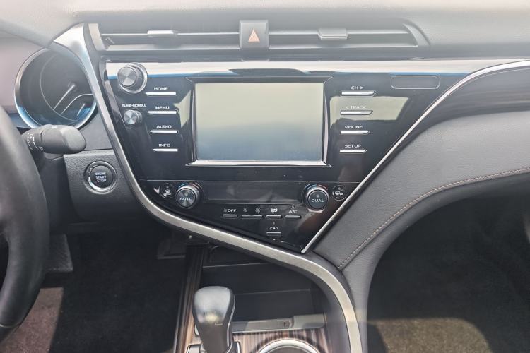 Used Toyota Camry 2018 2.0G Luxury Edition Audio And AC Panel