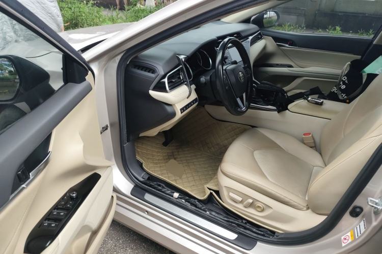 Used Toyota Camry 2018 2.0G Luxury Edition Driver Seat