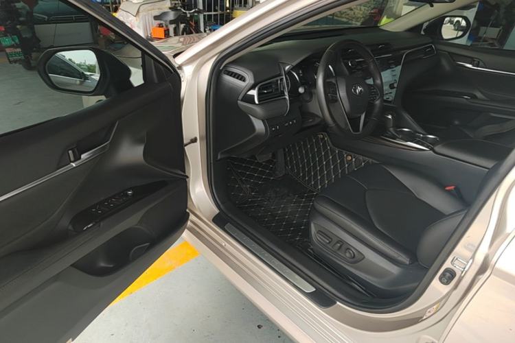 Used Toyota Camry 2018 2.5G Luxury Edition Driver Seat