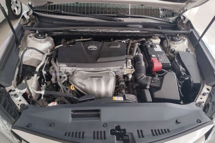 Used Toyota Camry 2018 2.0G Luxury Edition Engine Bay