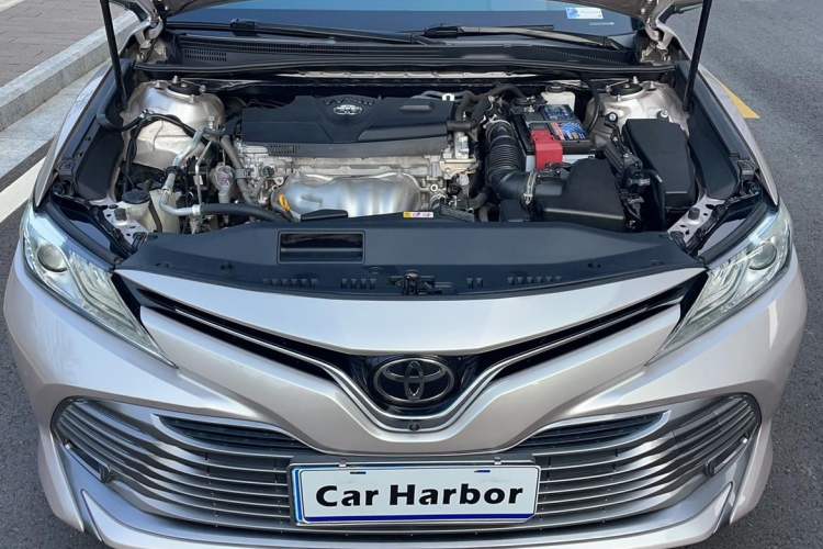 Used Toyota Camry 2018 2.0G Luxury Edition Engine Bay