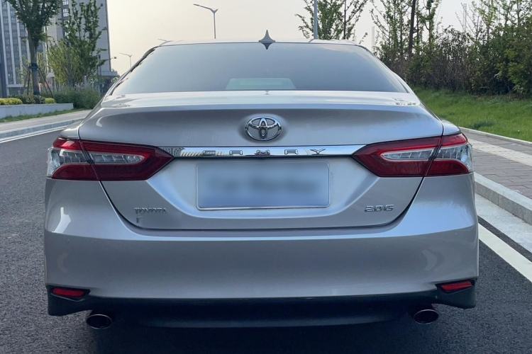 Used Toyota Camry 2018 2.0G Luxury Edition Exterior 4