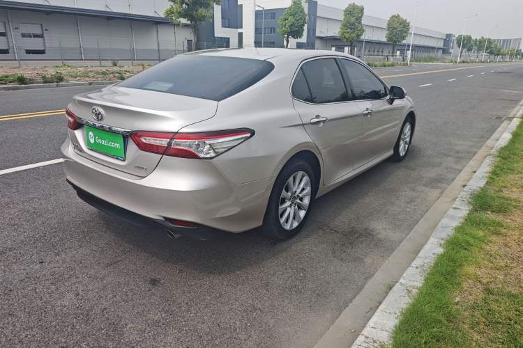 Used Toyota Camry 2018 2.0G Luxury Edition Exterior 6