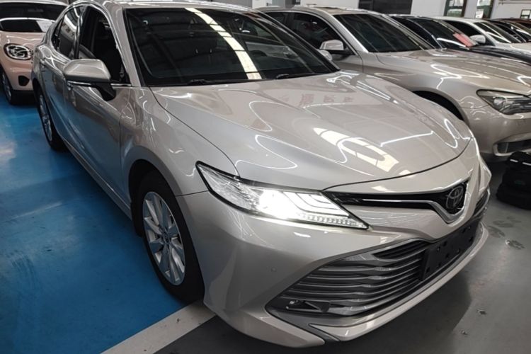 Used Toyota Camry 2018 2.0G Luxury Edition Front Right 45 Deg