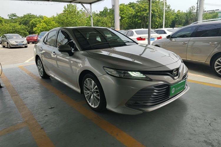 Used Toyota Camry 2018 2.5G Luxury Edition Front Right 45 Deg