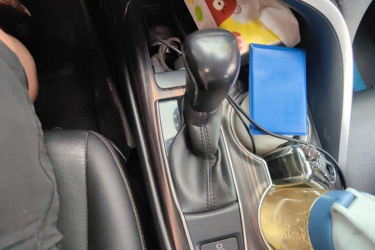 Used Toyota Camry 2018 2.0G Luxury Edition Gear Lever