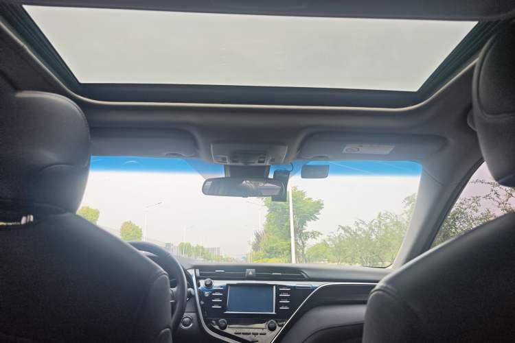 Used Toyota Camry 2018 2.0G Luxury Edition Headliner