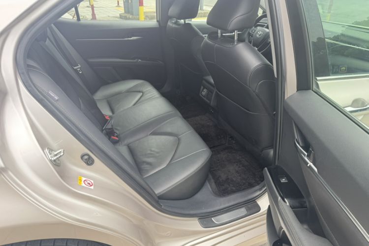 Used Toyota Camry 2018 2.5G Luxury Edition Interior 3