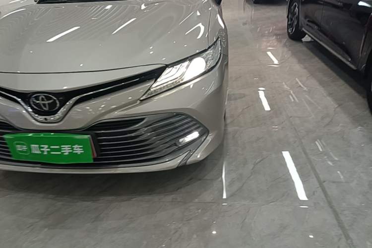 Used Toyota Camry 2018 2.0G Luxury Edition Left Front Headlight