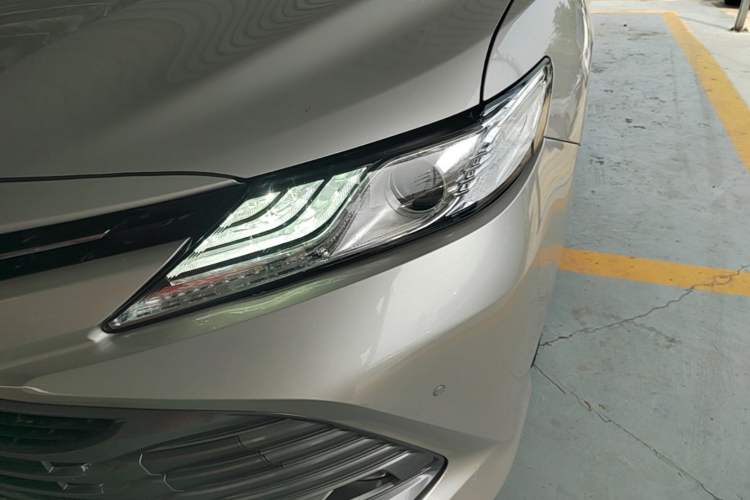 Used Toyota Camry 2018 2.5G Luxury Edition Left Front Headlight