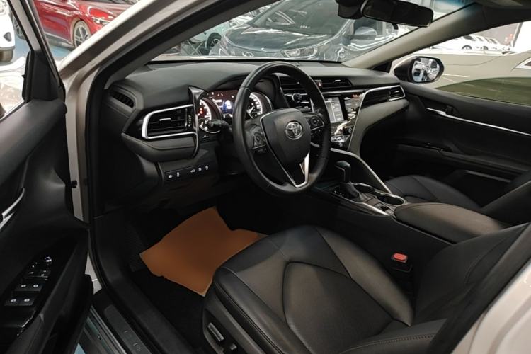 Used Toyota Camry 2018 2.0G Luxury Edition Left Front Seat