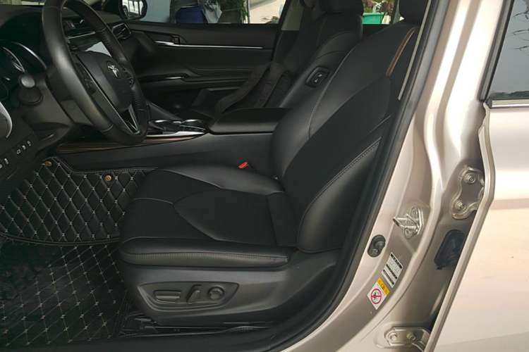 Used Toyota Camry 2018 2.5G Luxury Edition Left Front Seat