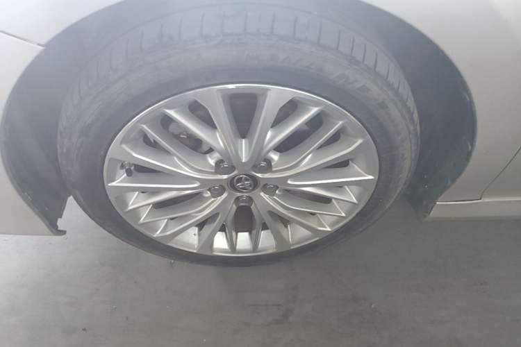 Used Toyota Camry 2018 2.5G Luxury Edition Left Front Wheel Hub