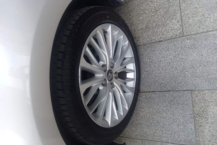 Used Toyota Camry 2018 2.5G Luxury Edition Left Front Wheel Hub