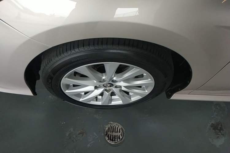 Used Toyota Camry 2018 2.0G Luxury Edition Left Front Wheel Hub