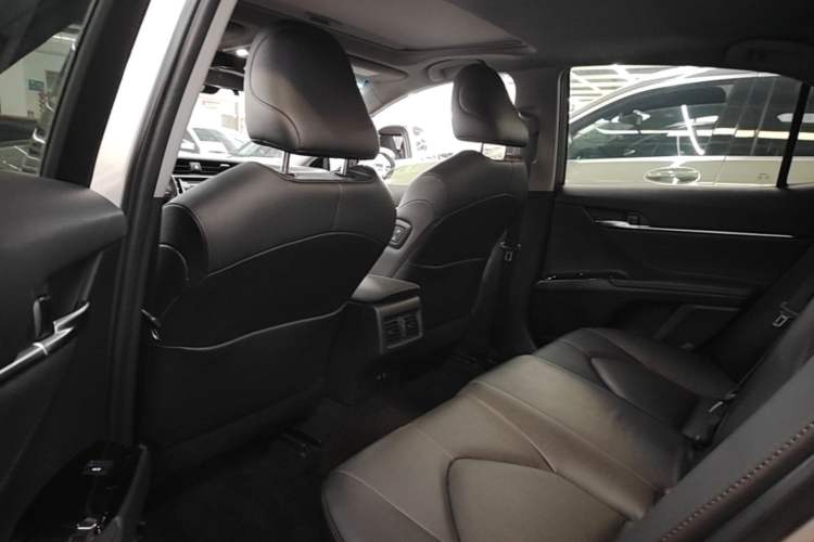 Used Toyota Camry 2018 2.0G Luxury Edition Left Rear Seat