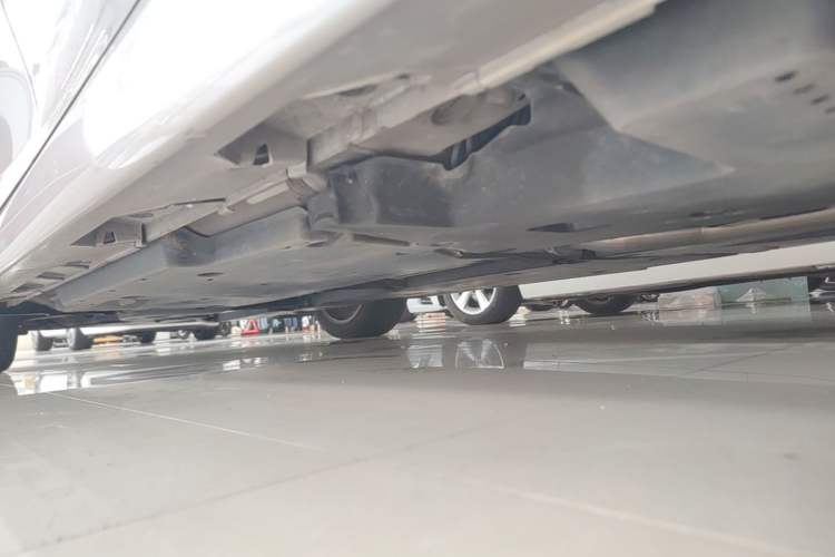 Used Toyota Camry 2018 2.0G Luxury Edition Left Side Sill