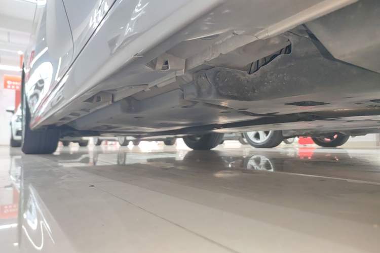 Used Toyota Camry 2018 2.0G Luxury Edition Left Side Sill