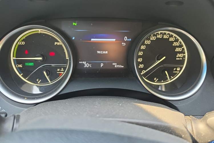 Used Toyota Camry 2018 Dual-Engine 2.5 HG Luxury Edition Odometer Close Up