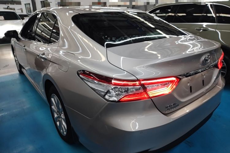 Used Toyota Camry 2018 2.0G Luxury Edition Rear Left 45 Deg