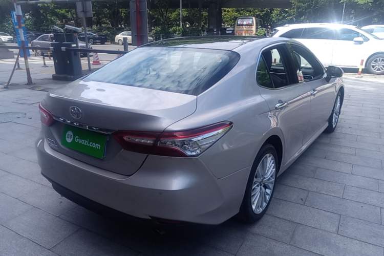 Used Toyota Camry 2018 2.5G Luxury Edition Rear Right 45 Deg