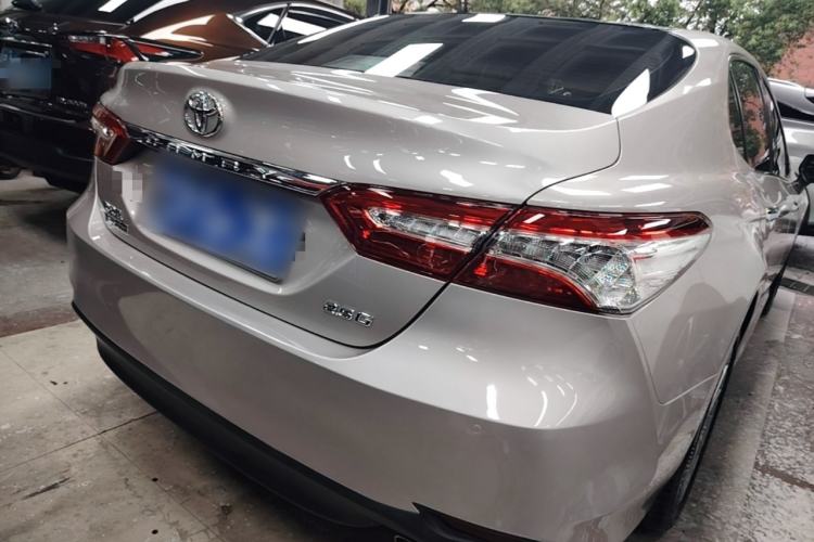 Used Toyota Camry 2018 2.5G Luxury Edition Rear Right 45 Deg