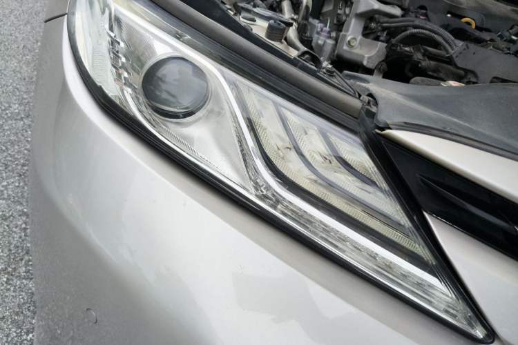 Used Toyota Camry 2018 2.5G Luxury Edition Right Front Headlight