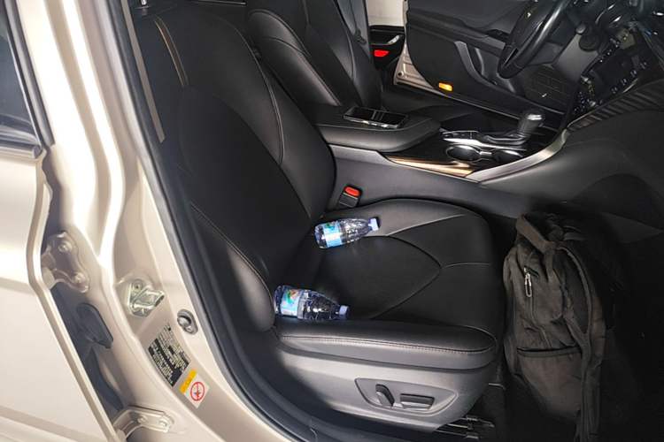 Used Toyota Camry 2018 2.5G Luxury Edition Right Front Seat