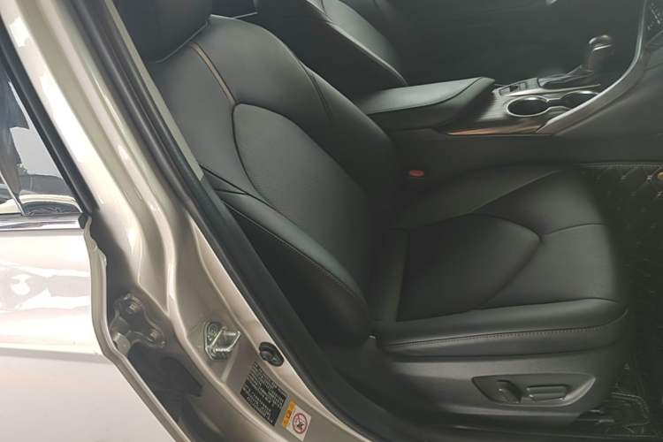 Used Toyota Camry 2018 2.5G Luxury Edition Right Front Seat
