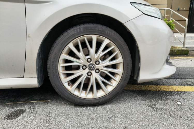 Used Toyota Camry 2018 2.5G Luxury Edition Right Front Wheel Hub