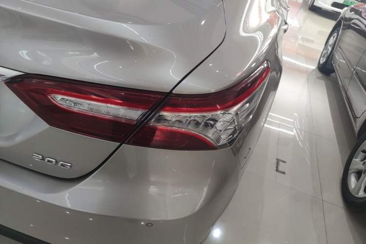 Used Toyota Camry 2018 2.0G Luxury Edition Right Rear Taillight