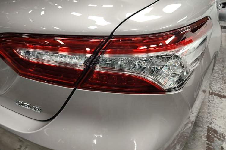 Used Toyota Camry 2018 2.5G Luxury Edition Right Rear Taillight