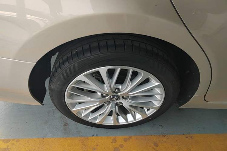 Used Toyota Camry 2018 2.5G Luxury Edition Right Rear Wheel Hub