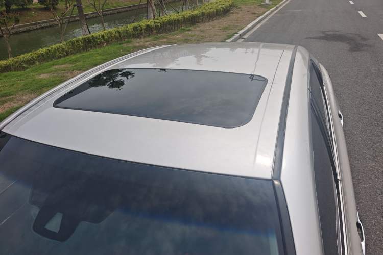 Used Toyota Camry 2018 2.0G Luxury Edition Roof