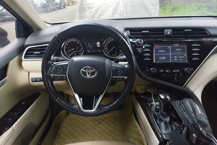Used Toyota Camry 2018 2.0G Luxury Edition Steering Wheel