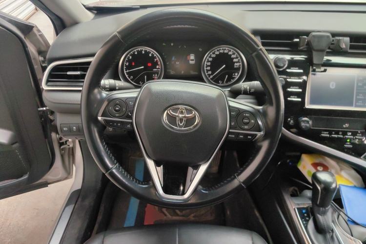 Used Toyota Camry 2018 2.0G Luxury Edition Steering Wheel