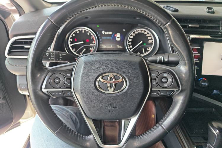 Used Toyota Camry 2018 2.5G Luxury Edition Steering Wheel