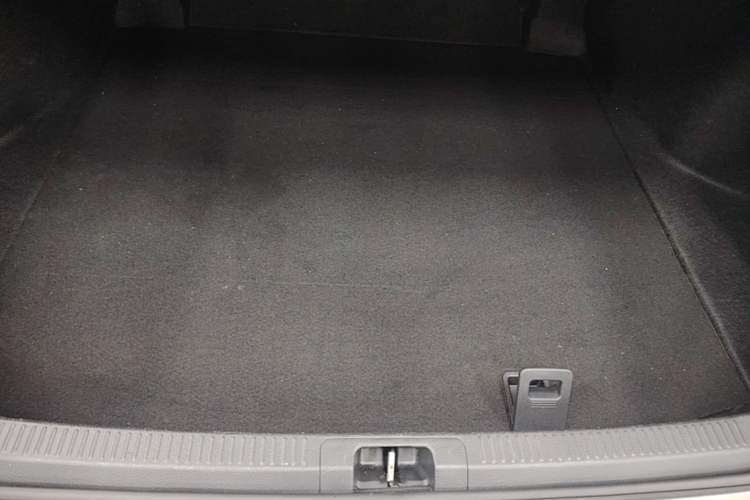 Used Toyota Camry 2018 2.5G Luxury Edition Trunk
