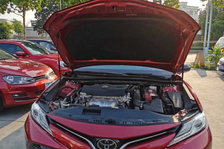 Used Toyota Camry 2018 2.0G Luxury Edition Engine Bay