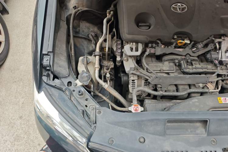 Used Toyota Camry 2018 2.5G Luxury Edition Engine Bay Right