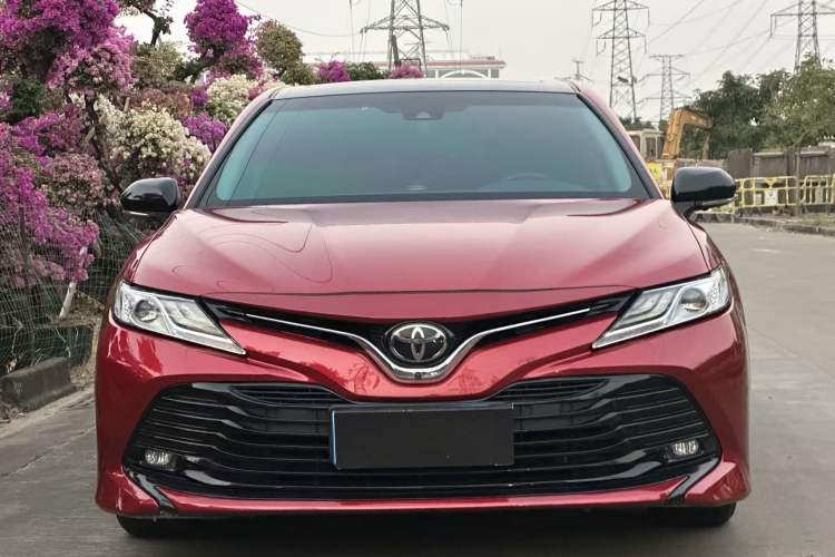 Used Toyota Camry 2018 2.0G Luxury Edition Exterior 3