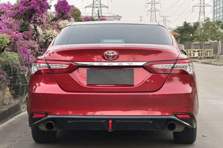 Used Toyota Camry 2018 2.0G Luxury Edition Exterior 4